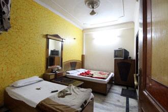 Hotel Ved Deluxe, New Delhi 4